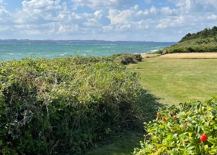 First Row House With Panoramic Views *